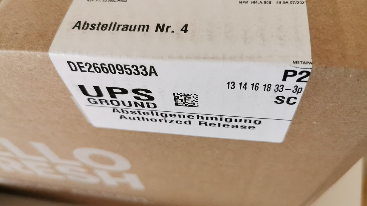 LilliFay9's tweet photo. 3) Weswegen ein Abstellort bei steht! Damit mein Mann es später hoch bringen kann. @UPS_DE wäre also ganz nett, wenn sich da mal was ändert! https://t.co/RM3QUa6Tsl