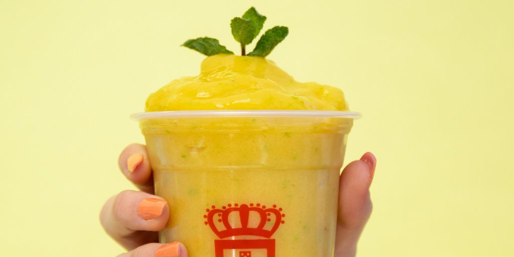 vidaecaffe's tweet photo. Try our fresh new Mango Collagen Smoothie! Packed with mango, banana, apple juice, apple, lemon juice & 100 % hydrolysed collagen powder by Sally Ann Creed. Get your man-glow on! #summermade #muchofresh #summermenu #collagenpowder #collagensmoothie https://t.co/tsxgh6ngA2