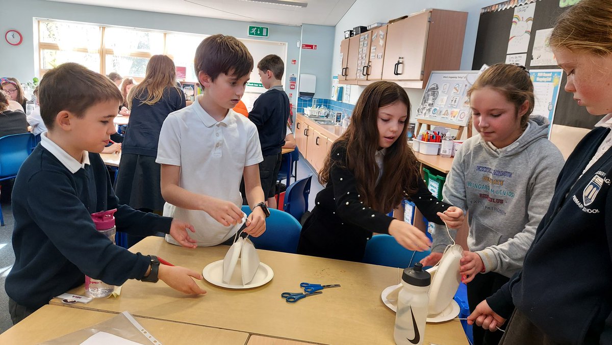 MsMiller_Educ8's tweet photo. Tower Progress!!! P6 #STEM challenge with #P6M_LVPS AND @P6LVPS!!!! @SmartSTEMs #CollabIsKey #VirtualSmartSTEMs #MyJob #MyJourney https://t.co/2AIfqMuG6Y https://t.co/4EquU3HJTF
