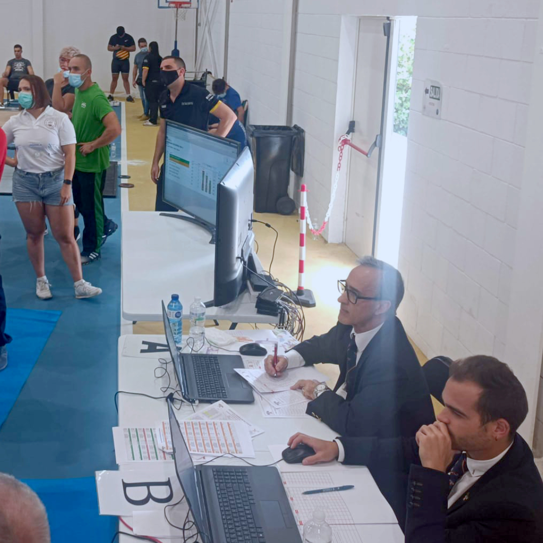 ibeetel's tweet photo. Otro fin de semana de competiciones. Esta vez nos hemos ido hasta Cádiz con las jóvenes promesas de la #halterofilia Española. #Campeonato de #España de #Halterofilia SUB17. 
#weightlifting #software #sportmanagement #gestión #competición #Deportes #torneo https://t.co/HmIFRmnfsr