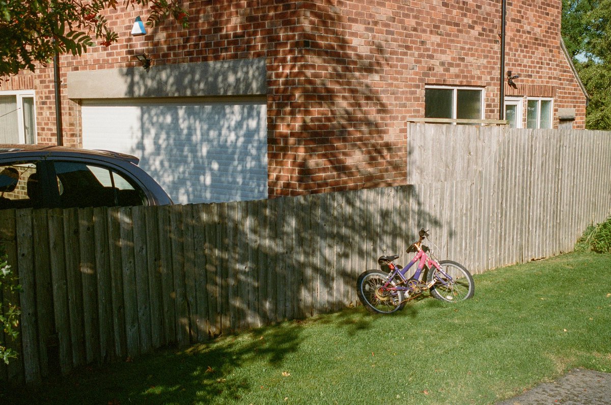 danielmking's tweet photo. 35mm diary from walks with the youngest

#leicam6 #kodakfilm https://t.co/ccFWnAbHWh