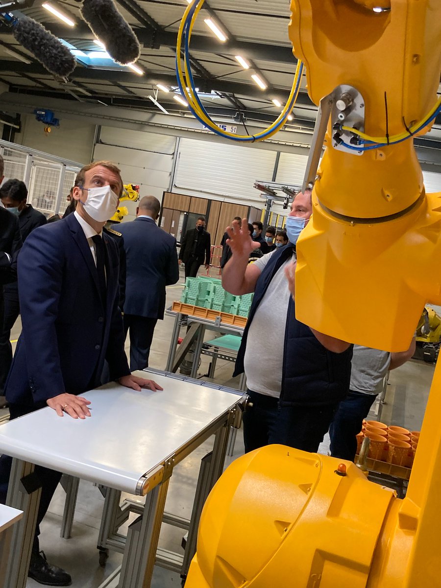 ✅Déplacement d'Emmanuel #Macron dans la #Loire : le président de la République est attendu à Montbrison cet après-midi, la visite de Siléane constructeur de robots à #SaintEtienne se poursuit, un déjeuner est prévu avec les salariés