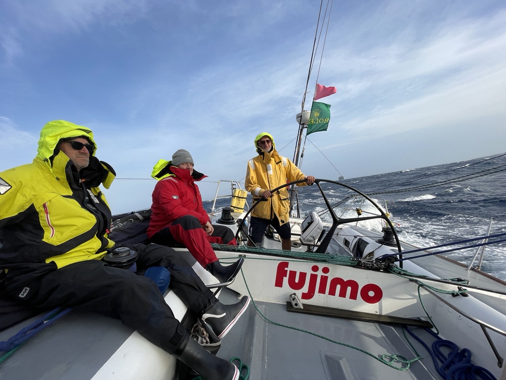 ieYeeM's tweet photo. Fujimo Rolex Middle Sea Race 💨🌊⛵️
#Fujimo #RolexMiddleSeaRace #RMSR2021 https://t.co/foafST4KIj