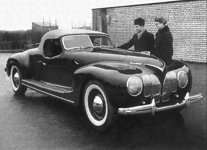 Спортивный советский автомобиль ЗИС-101-СПОРТ, 1939 г. 

В какой момент наш автопром повернул не туда?