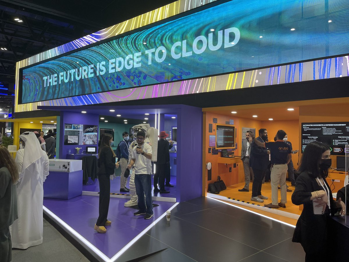 AydinEdalat's tweet image. در جایتکس امسال تمرکز بیش از پیش بر ارایه «راه حل‌های فناورانه» و «تجمیع فناوریها» بود و از ارایه دهندگان مستقل سخت‌افزار و نرم‌افزار خبری نیست

#Systems_Integration
#Solution_Providers
#GITEX2021