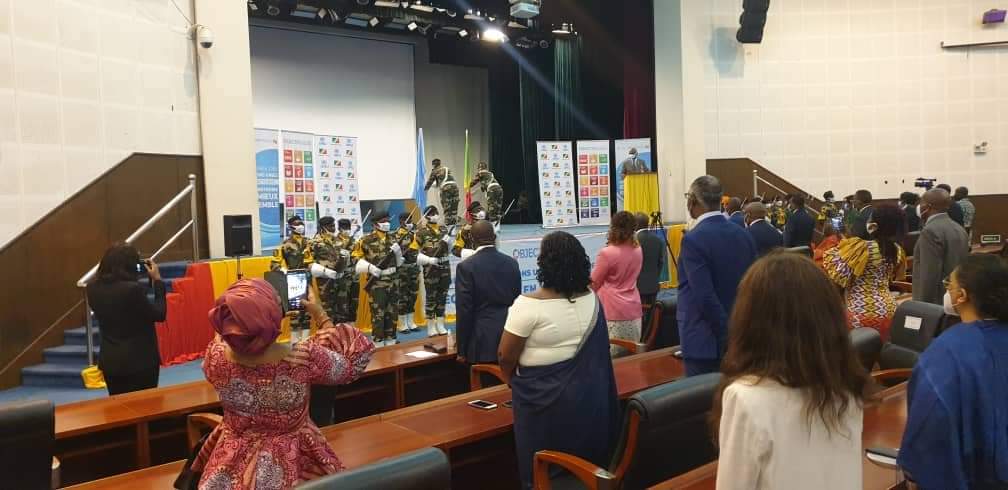 Journée UN 2021
thème "reconstruire ensemble pr la paix &amp; prospérité"
Le Min. Affaires étrangères témoigne la reconnaissance du gouv. et lance 1 appel à + de dialogue/démocratie/transparence afin que l'ONU demeure le reflet de la diversité de notre monde.
#NeLaisserPersonneDeCote