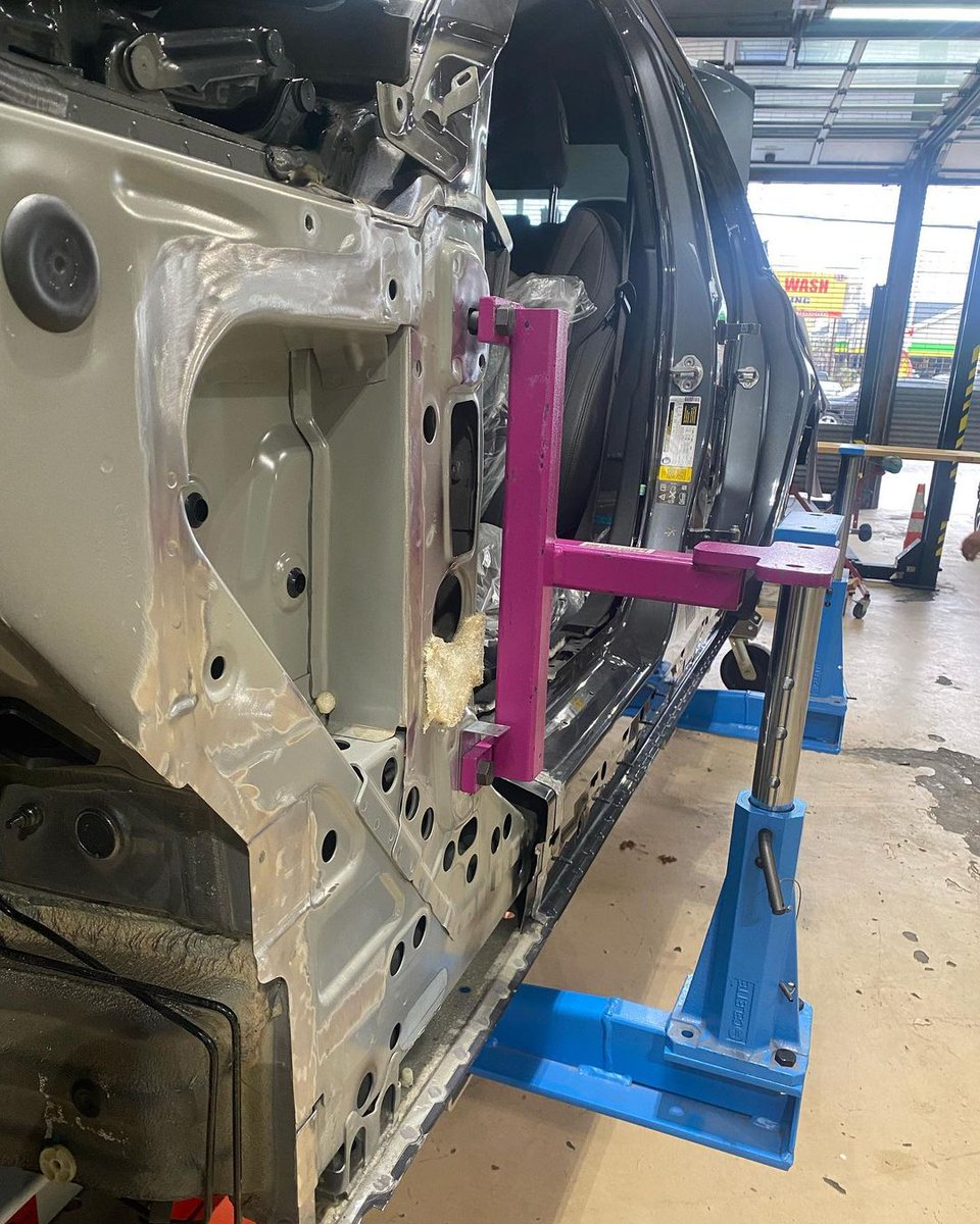 Celettegroup's tweet photo. 2020 BMW 330 repaired using Celette Sevenne XL frame machine and side gantry to make sure there is no  deviation in the A pillar, all with glasurit paint and #bmw parts.
https://t.co/EkcLIHyIuZ

Original photos and all the work done by : https://t.co/Rj2gBHCWQ6

#BMW3  #bmwrepair https://t.co/KiVDkGe7ac