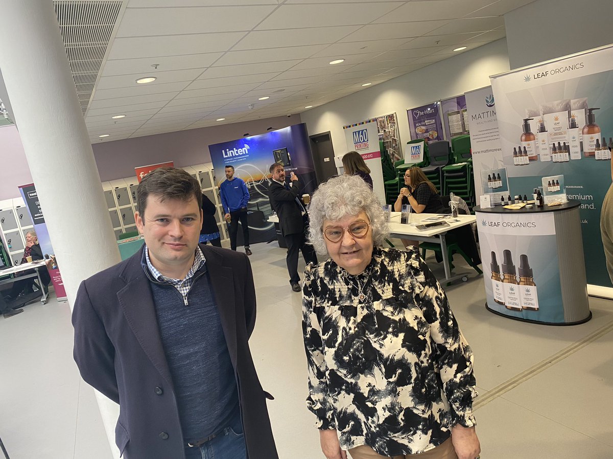 Good to spend time at Glossop Business Network Expo at Glossopdale School this morning and chat to lots of local businesses. Well done to Kathy Ford who puts in so much work organising these events. The bacon sandwich from <a href="/CaskandKitchen/">Cask&Kitchen</a>, Glossop was just what was needed!