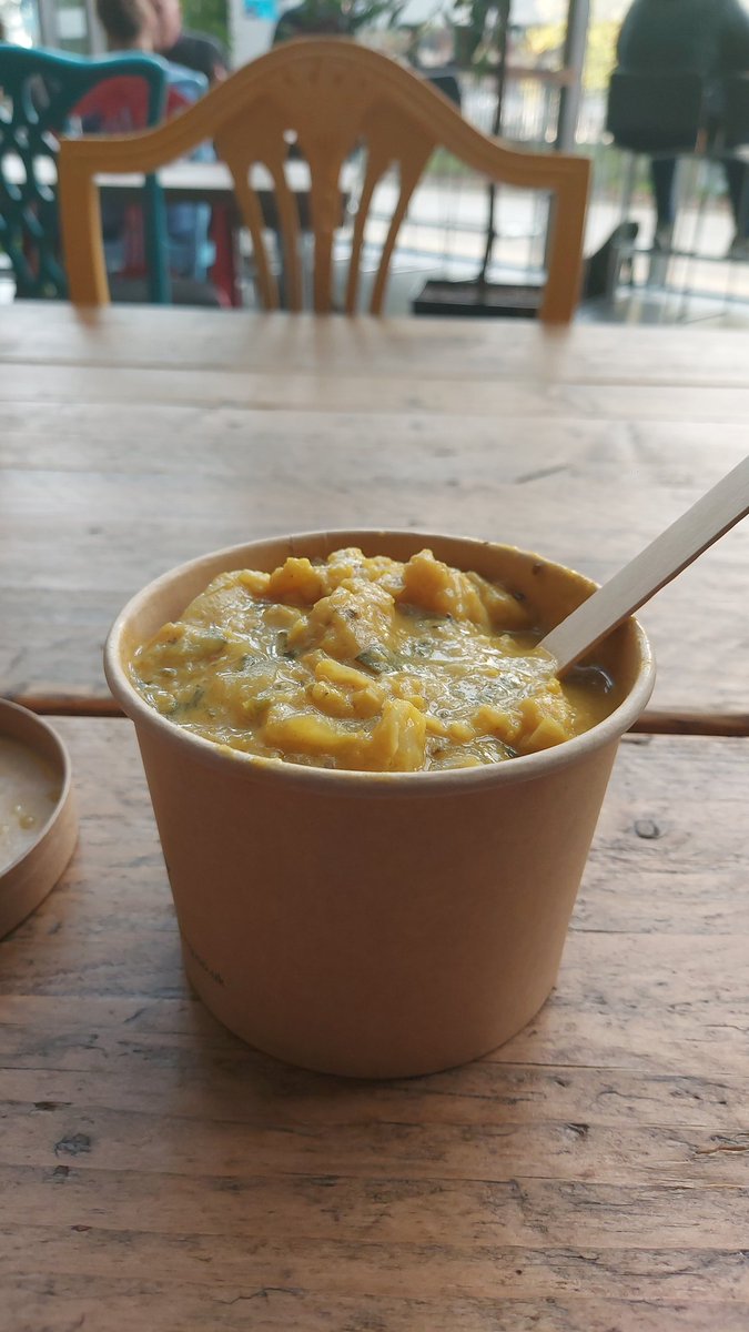 CarinaNutrition's tweet photo. Lovely aloo gobi stew at @GrowMeatFree https://t.co/yaSNSAj9Jk