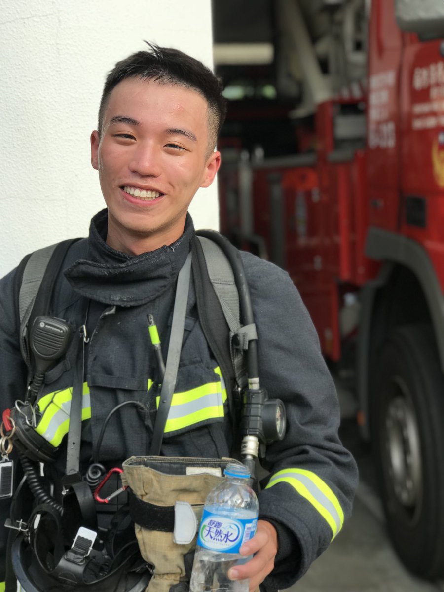 hsinche_w's tweet photo. 從消五週年
我愛我的工作👨‍🚒 https://t.co/1x0JMGXeDK