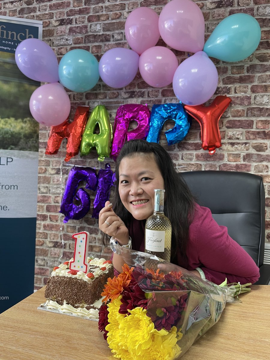 SolihullCare's tweet photo. Today we celebrated one of our most dedicated carers ,Aility Lee Happy Birthday! The Walfinch Solihull family wishes you a wonderful day.  🌺 https://t.co/knq0GeytCY