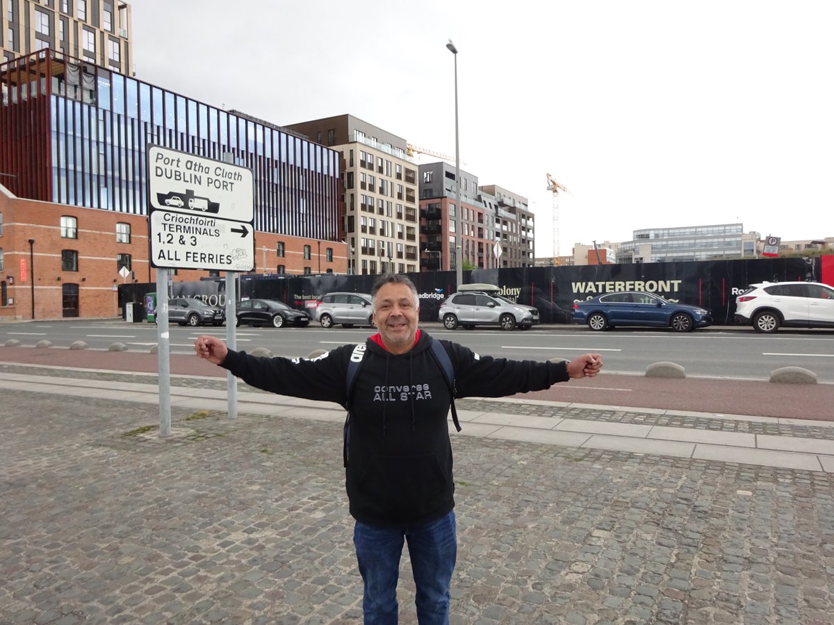 Hugo from <a href="/HalfMoonSWPC/">Half Moon SWPC 1898</a>  on his way down to the start of the 101 #LiffeySwim 
<a href="/h2ohugo/">Hugol</a> <a href="/aztecaireland/">azteca</a>