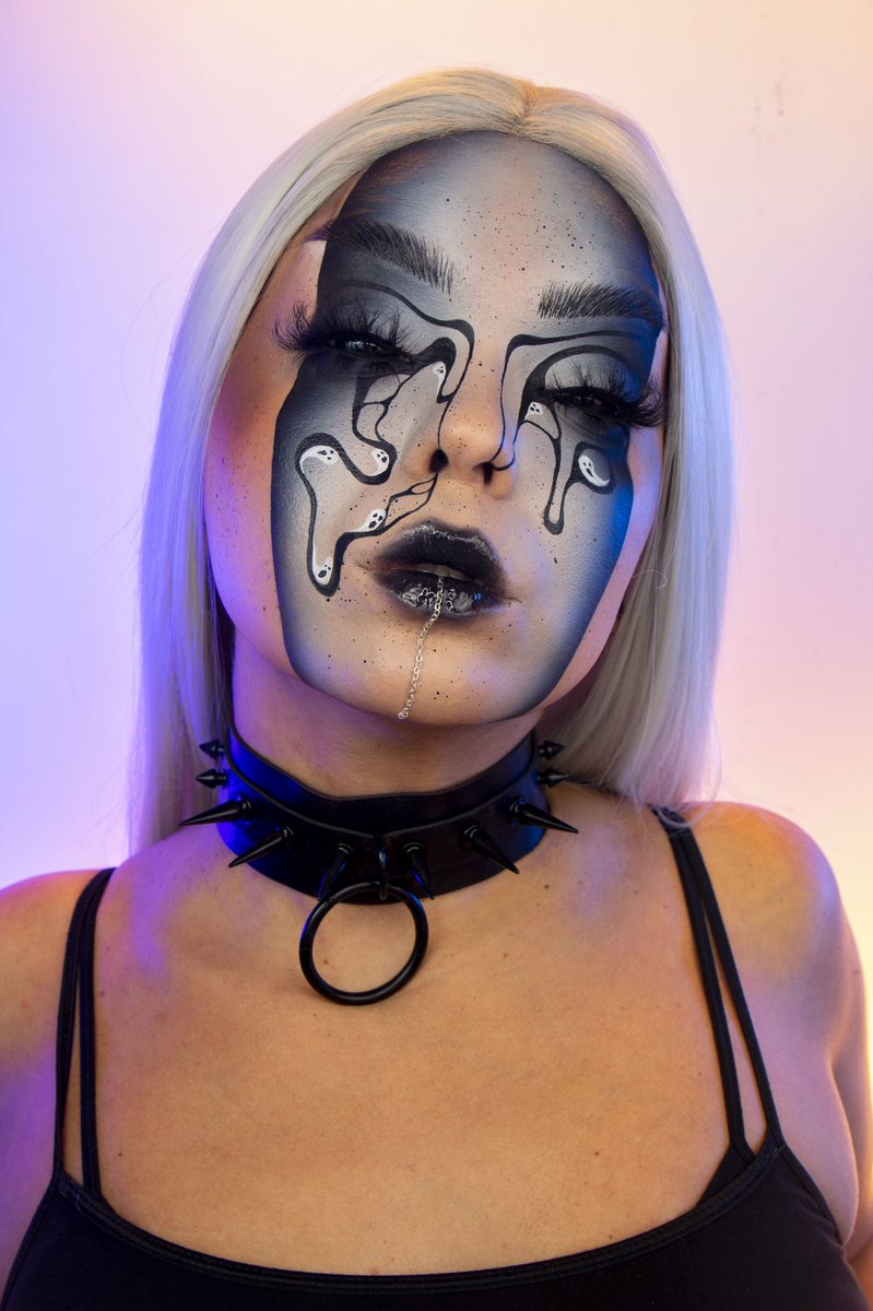 mua_agapi's tweet photo. @colourpopcosmetics @solbody 
EYES:
Stone cold fox
FACE:
Face &amp; body Bronzing balm
LIPS:
So juicy (Princess cut @ABHcosmetics @norvina
BROWS:
Brow Freeze,Brow Pen - Granite
FACE:
Highlighter ( amrezy )
EYES:
Magic touch concealer 3 https://t.co/NaxyoK0Nmp