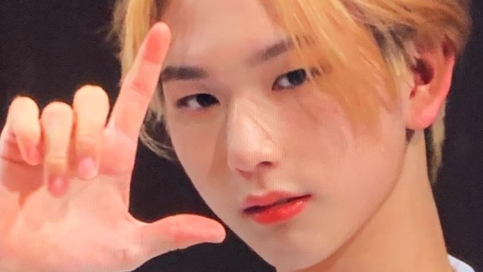 EPEXVlTY's tweet image. l o v e #epex #cravity