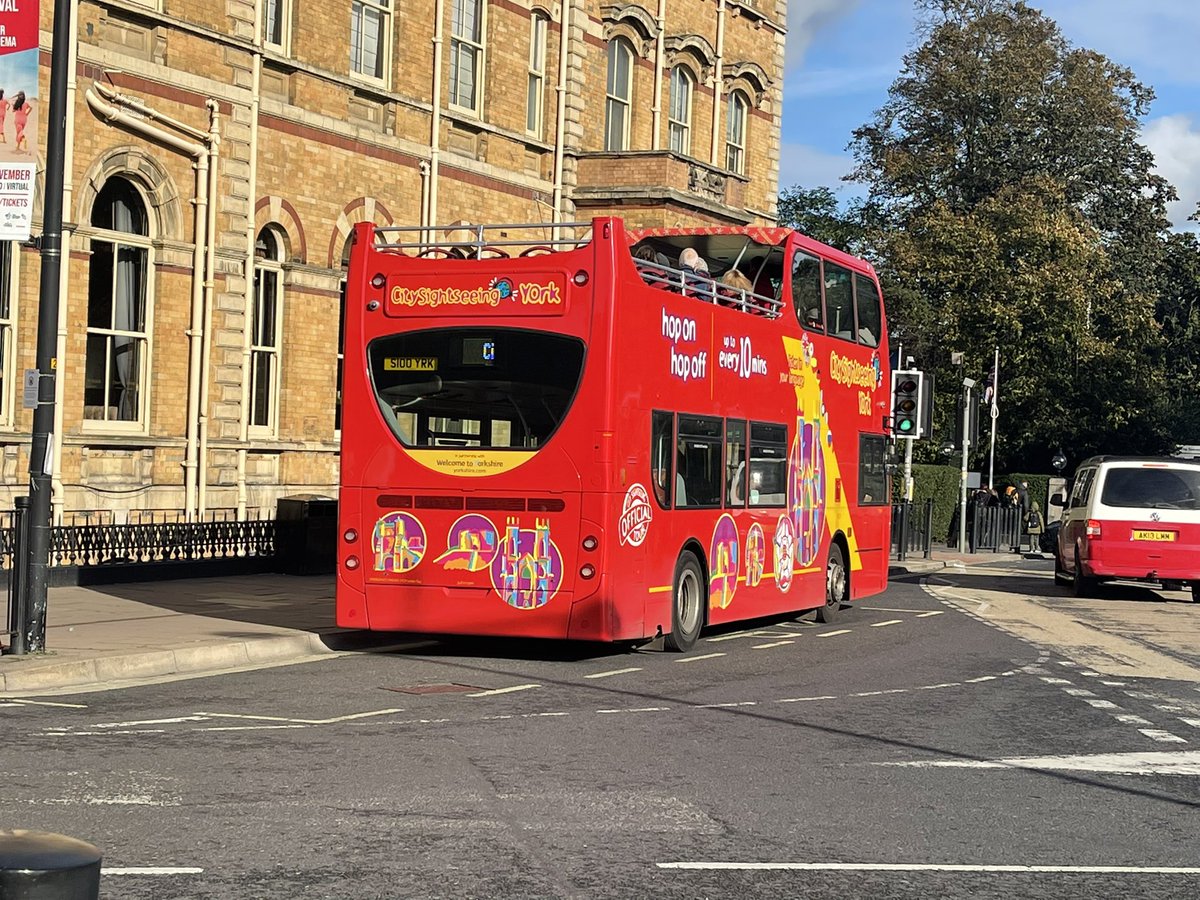 geordie_leg_end's tweet photo. First day of the week for me and an usual duty of #zaps and #sightseeing today, which makes a bit of change. #visityork #zap #yorkbus #yorkopentoppers https://t.co/b1pA3iwOQr