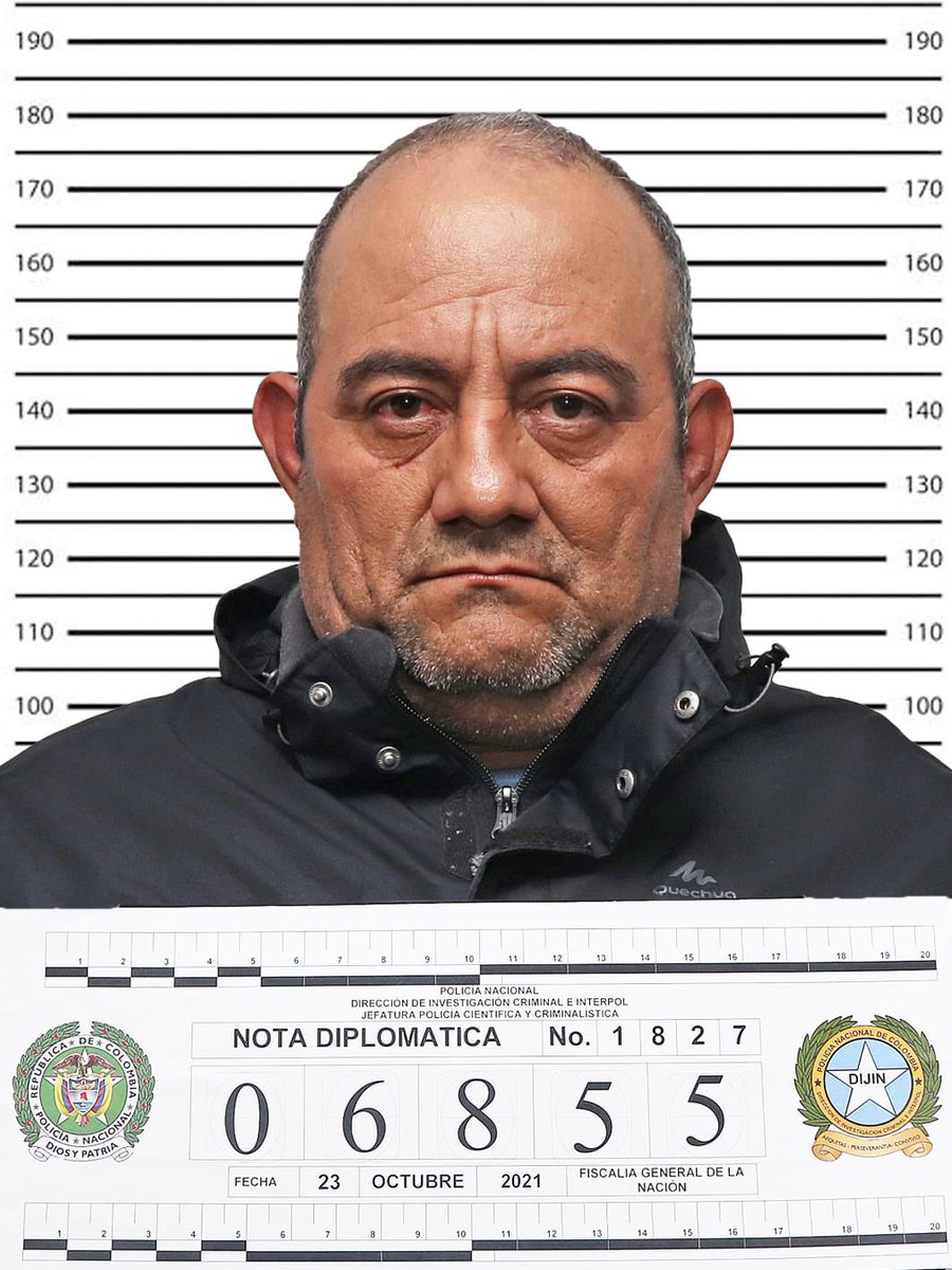 IvanDuque's tweet photo. Así quedó reseñado el delincuente más peligroso de Colombia. Derrotado por la legalidad, el trabajo articulado de la fuerza pública y demostrando que #ElQueLaHaceLaPaga. Este es el camino que les espera a todos los delincuentes, nadie está por encima de la constitución y la ley. https://t.co/gHxgNjM87I