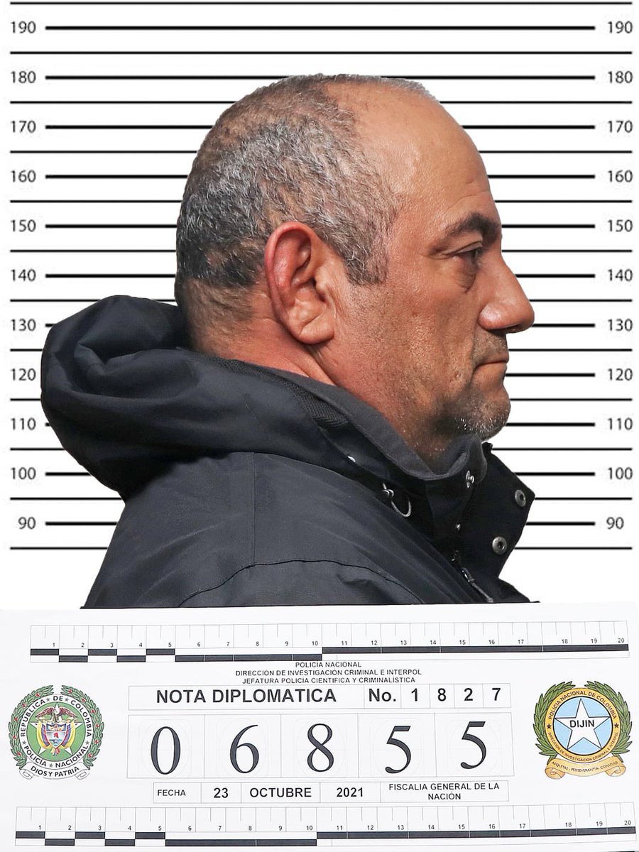 IvanDuque's tweet photo. Así quedó reseñado el delincuente más peligroso de Colombia. Derrotado por la legalidad, el trabajo articulado de la fuerza pública y demostrando que #ElQueLaHaceLaPaga. Este es el camino que les espera a todos los delincuentes, nadie está por encima de la constitución y la ley. https://t.co/gHxgNjM87I