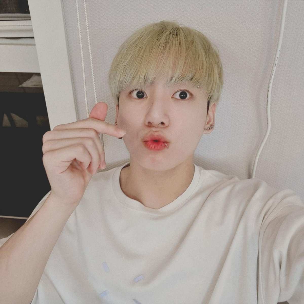 ดึกๆ เจอกัลลลลลล มีมหมีเก็บดาวก่อน 
รีทวิต แจก 100 บาท สุ่ม พน 22.00 
#JUNGKOOK #JJK <a href="/BTS_twt/">방탄소년단</a> 
ลูกชายแสนดีของมัม หนูแฮปปี้มัมก็แฮพพรี่ค่ะ 💜💜💜