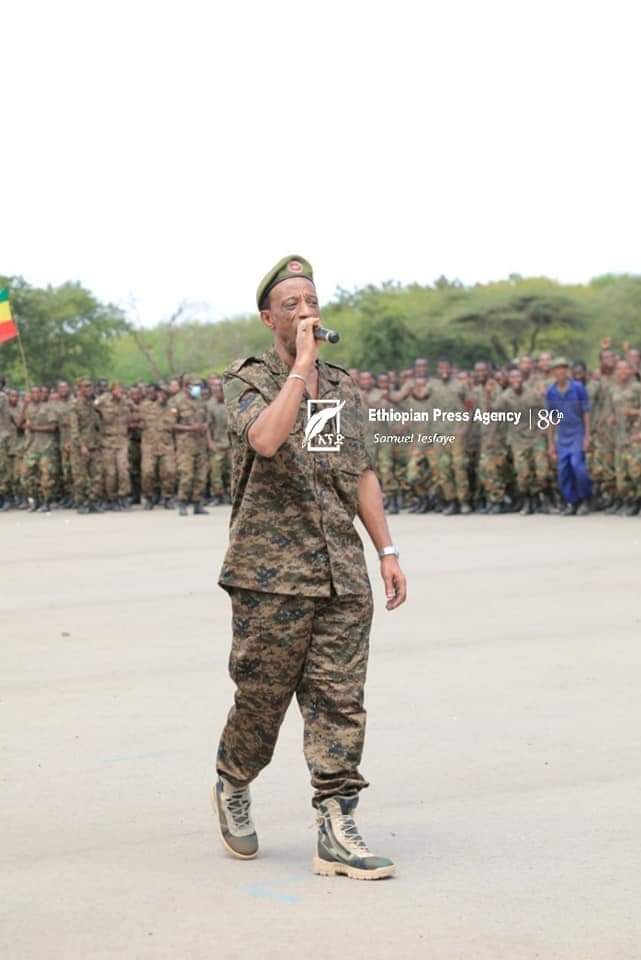 Semibintjemal3's tweet photo. #ታደለ ሮባ ፡ አረጋኸኝ ወራሽ ፡ ፀጋዬ እሸቱ ፡ ማዲንጎ አፈወርቅ ፡ ግርማ ተፈራ ፡ ጌታቸው ሃ/ማርያም ፡ የቀረ አርቲስት የለም ። በማሰልጠኛ ጣቢያ ተገኝተው ዝግቶቻቸውን አቅርበዋል 
@Kememit 
@AfizeJ @iyoba4u @GigiHailemicael @ayalewniguse @abdibateno31 https://t.co/D3zcJq4sVr