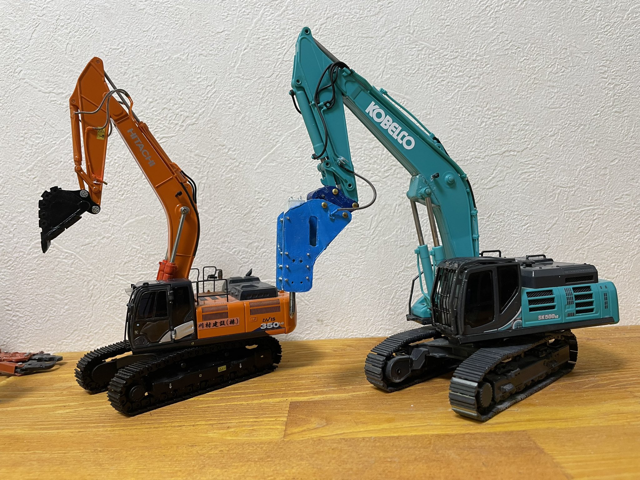 建設機械ミニチュア コベルコ建機 SK400DLC