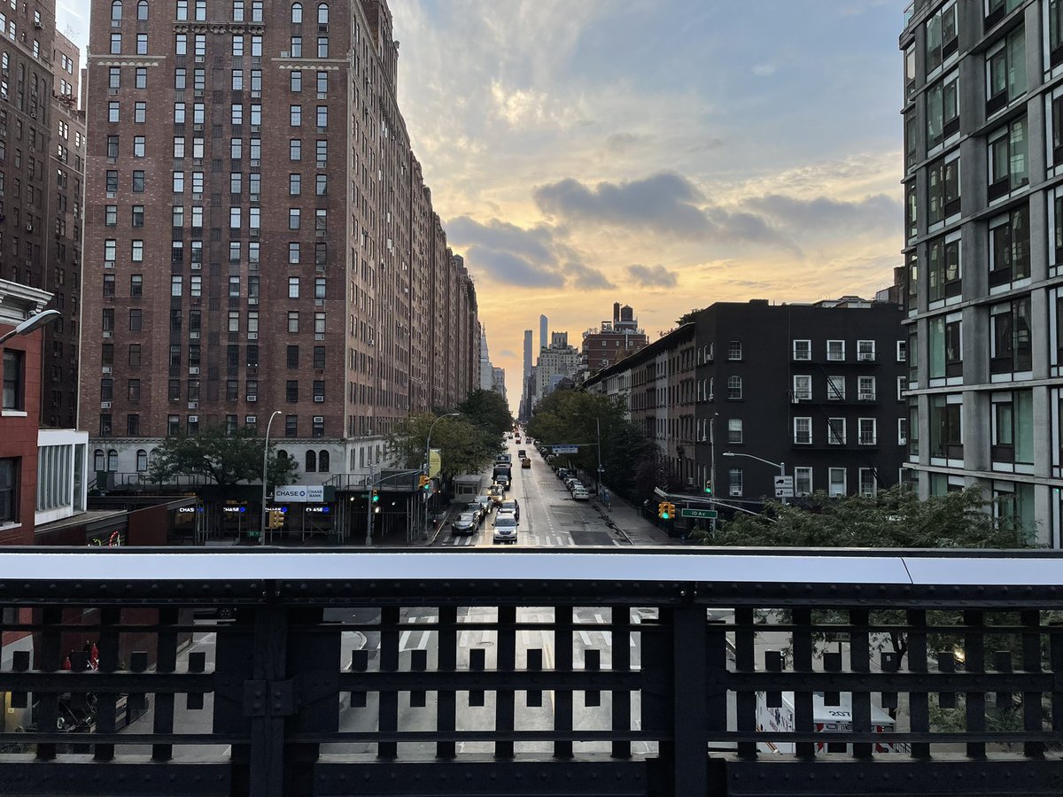 ThomasKernan's tweet photo. Good morning NYC. https://t.co/QP4Kw3iZkp