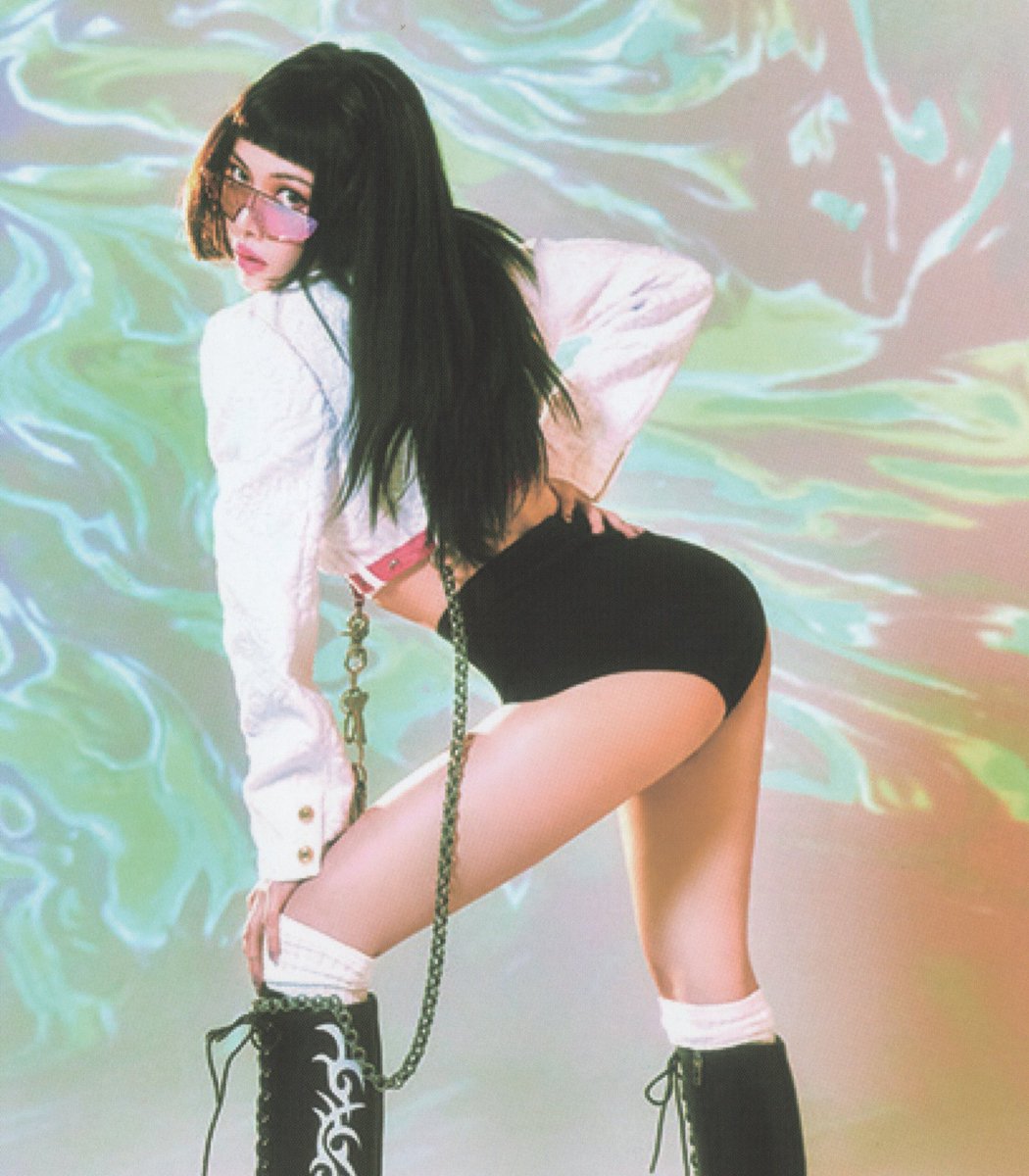 hyuna_fb's tweet photo. The mini album I'm Not Cool surpassed 70 MILLION streams on Spotify and is her first album to reach that mark
#HyunA #현아 https://t.co/UE1GelCxgb