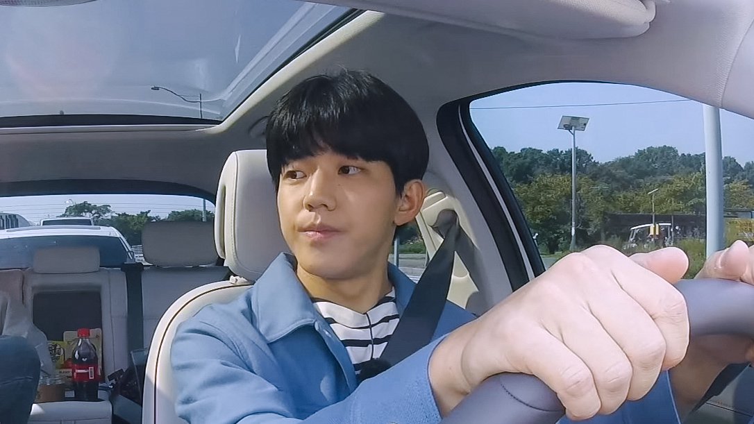 ydwzip's tweet photo. #dowoon #도운 https://t.co/1Evsf3k0l7
