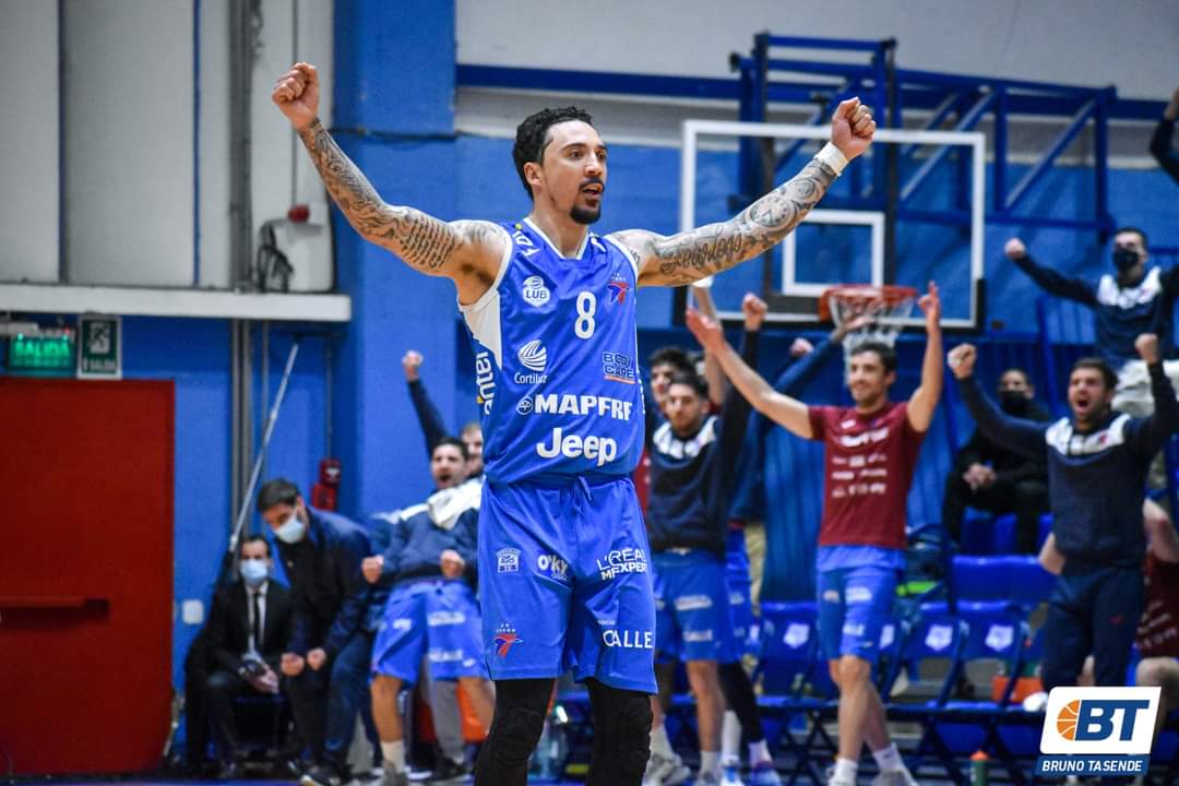 #LUBxBT | QUÉ PLACER VERTE OTRA VEZ

Esta noche arranca una nueva Liga Uruguaya, con la vuelta a las canchas de los hinchas. Ocho ilusiones se estrenan, incluidas las de Peñarol, Nacional, Goes, Olimpia y el campeón Biguá. La previa de <a href="/PabloDominitz/">Pablo Dominitz</a> 

👉bit.ly/3pywNj6