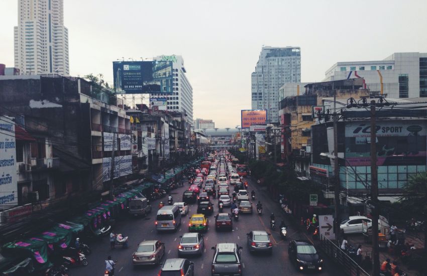 GoodLittleRobot's tweet image. Using contextual Digital-out-of-home (DOOH) programmatic campaigns to target audiences based on traffic and weather patterns is a great way forward. 

Read our blog for more!

goodlittlerobots.in/blogs/how-is-t…

#contextualadvertising #techforgood #doohadvertising