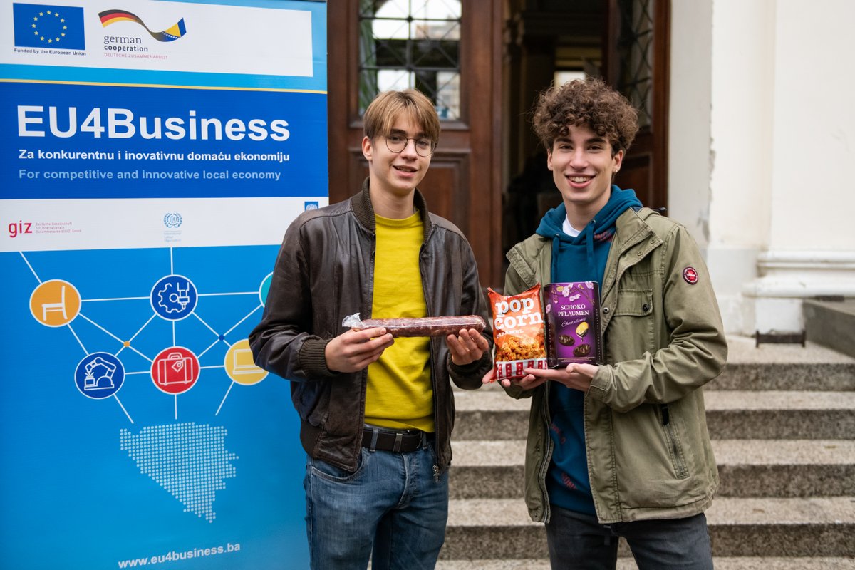 eu4business's tweet photo. Last weekend we joined #UNFestivalBiH w. wonderful partners @Zemaljskimuzej where we #ImagineChange 😍 &amp; chase away the rain!

#EU4AGRI &amp; #EU4Business prepared interesting and fun #treasurehunt, together w. real human stories that present real success.😍 @eubih @UNDPBiH https://t.co/AAiwTX9ehS