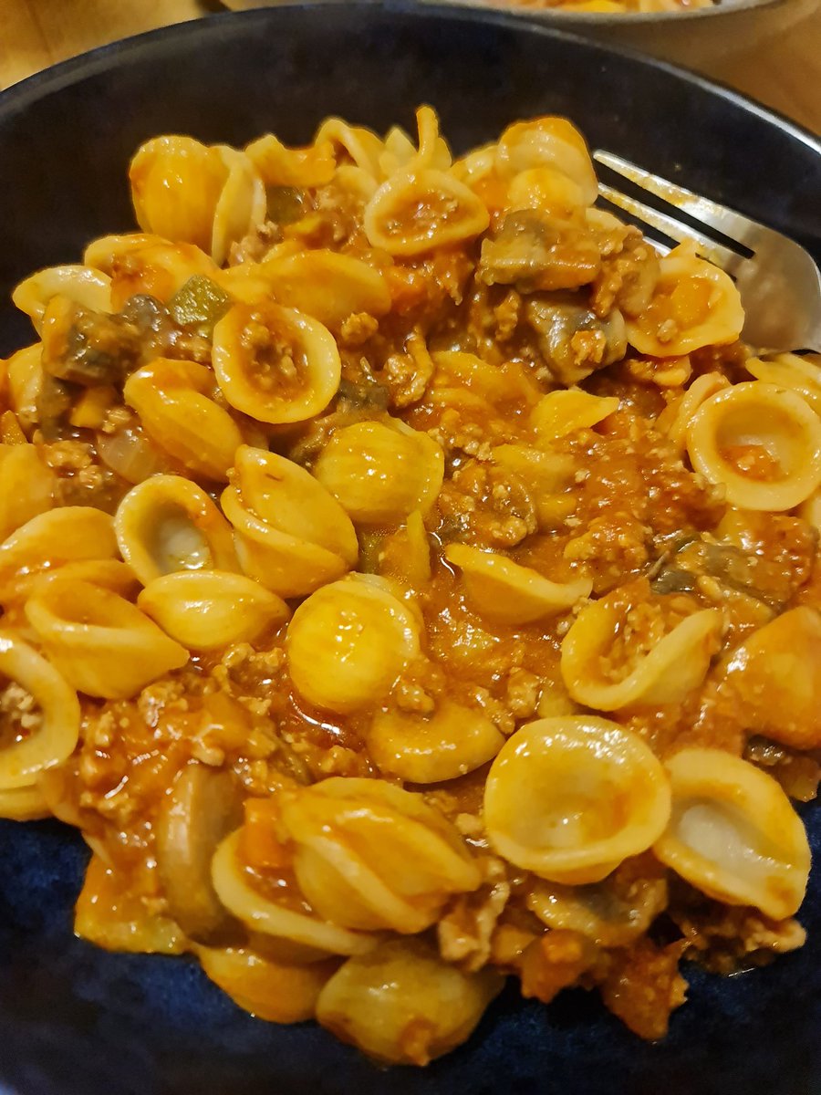 LauriaPrincessa's tweet photo. @SandroDemaio On tonight's menu there was orecchiette Bolognese, filled with loads of vegetables. Or as I like to call it, baa-lognese because I made it with lamb mince. https://t.co/v9it1MabSz