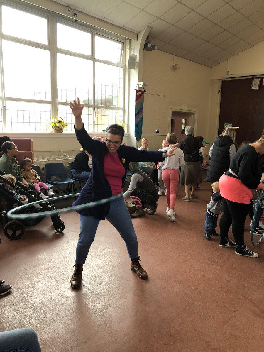 andrewholycross's tweet photo. Thank you to the wonderful @FlyingSeagullUK for being part of our half term @tlg_org #makelunch event! Everyone had great fun (including our Childrens Worker @nixiepixief & our vicar @janesrichards !) Shout out also to our kitchen volunteers who cooked up a storm! #community https://t.co/uvW1CpM1RC