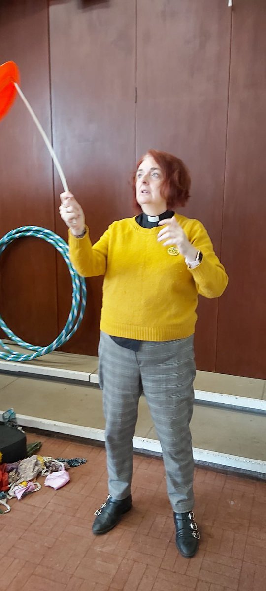 Thank you to the wonderful <a href="/FlyingSeagullUK/">The Flying Seagull Project</a> for being part of our half term <a href="/tlg_org/">Transforming Lives For Good</a> #makelunch event! Everyone had great fun (including our Childrens Worker <a href="/nixiepixief/">Nikki Firth</a> &amp; our vicar <a href="/janesrichards/">Rev Jane Richards 🙏✝️🏴󠁧󠁢󠁳󠁣󠁴󠁿🌈🇪🇺</a> !) Shout out also to our kitchen volunteers who cooked up a storm! #community