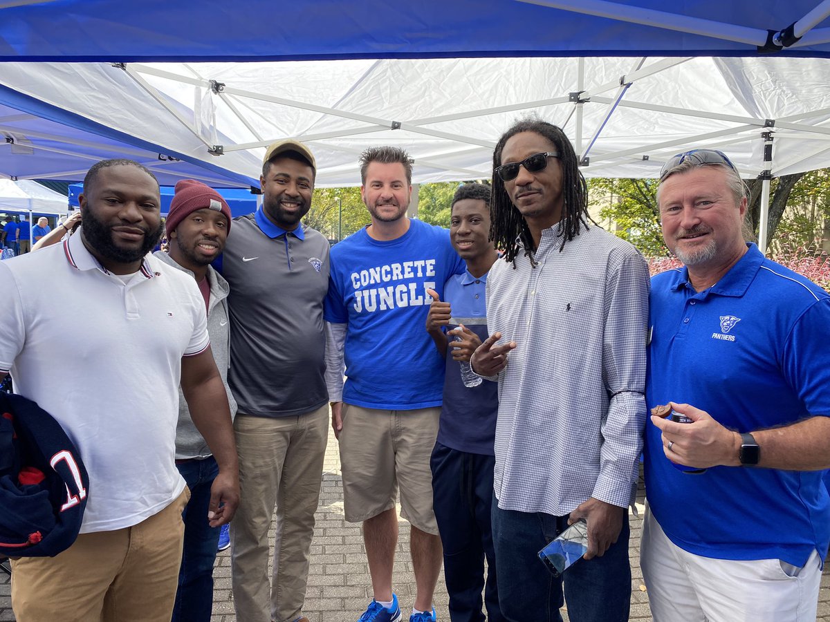 benmoore247's tweet photo. Was truly honored to serve as Tour Guide on Saturday to several GSU alums & former Club Football players that helped build this program in 2001, 2002 & 2003.
Thanks to my man @PrayOrDie for making it happen! #PantherFamily #GState #ClubDays https://t.co/odlhSMFN8n