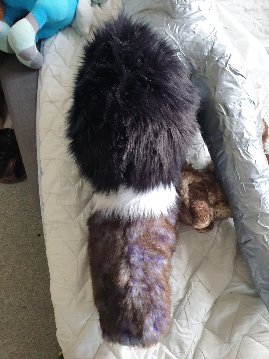 CritterCSuits's tweet photo. Legs are going well, loving the shapes so far! ❤ https://t.co/ZVur1p5lz0