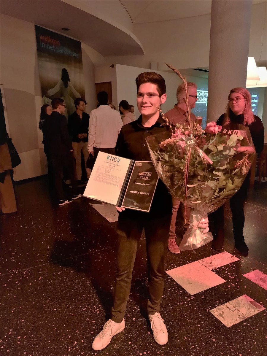 PCPTOost's tweet image. Donderdag 14 oktober heeft de beroepsvereniging voor chemici, de KNCV, op feestelijke wijze de jaarlijkse chemieprijzen uitgereikt aan studenten met het beste chemische afstudeerverslag. Matthijs Scholte, die afgelopen jaar bij ons afstudeerde als

processyourfuture.nl/roc-student-ma…