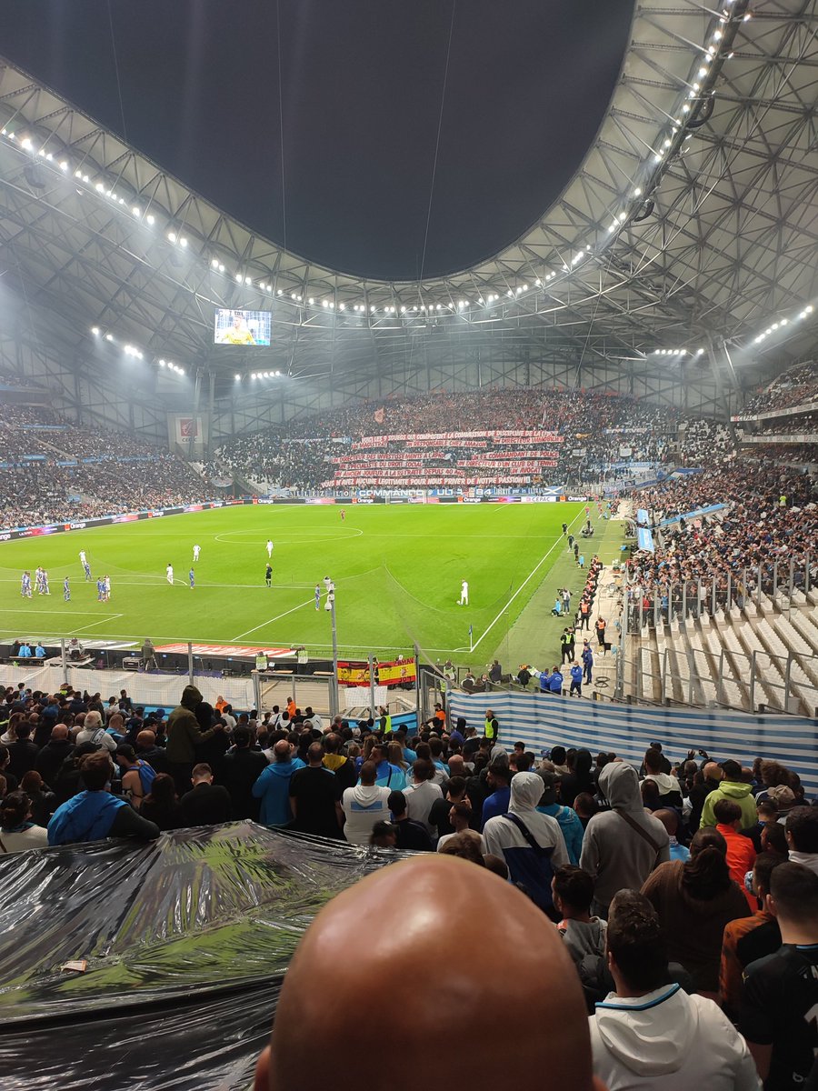 Skyns13's tweet photo. @Pierre_B_y La commission de quoi ? 🙄 https://t.co/3Wi20ftLaG