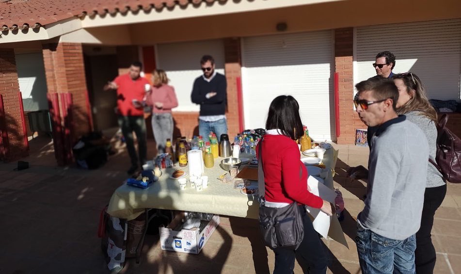 MontclarMestral's tweet photo. Les famílies de P3 es van trobar aquest cap de setmana per poder gaudir una estona plegats i així donar la benvinguda a les famílies noves de l'escola
#escoladefamilies #tradicions https://t.co/pziRAYhoWh