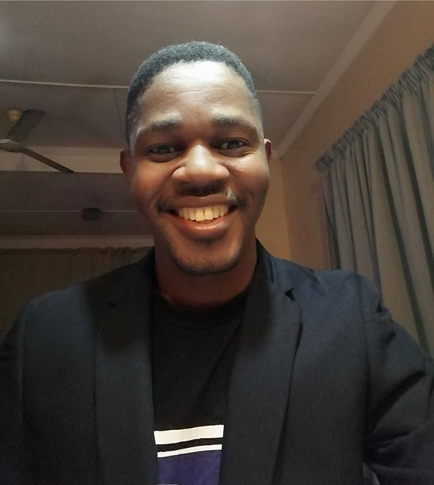 CoolehMalandela's tweet photo. Comment #Cooleh and follow everyone that likes your comment. https://t.co/B1gFVjOKnW