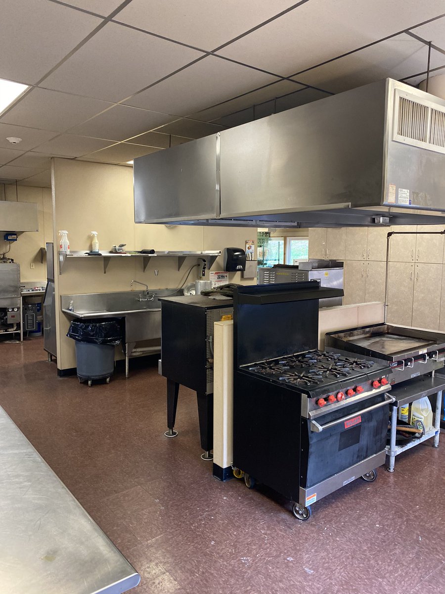 EpiphanyTeam1's tweet photo. Day 3- Catalyst Adventure Learning’s hombase, Camp Fowler.  Amenity spotlight: Trexler Hall.

Trexler can host groups for various purposes.  Meals, meetings, and/or activities .A/V equipment &amp; a full industrial-sized kitchen, too. #teambuilding #retreats #experientiallearning https://t.co/y4Rahn1dWp