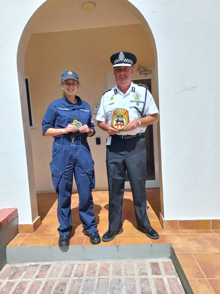 Delighted to meet PC Laura Schofield 1714 AW ⁦<a href="/MPSHammFul/">Hammersmith and Fulham Police | Central West BCU</a>⁩ ⁦<a href="/metpoliceuk/">Metropolitan Police</a>⁩ aka Lt Schofield from ⁦<a href="/HMS_Medway/">HMS Medway</a>⁩ Laura is a Royal Navy Reservist on deployment to the Caribean for hurricane season ⁦<a href="/RNReserve/">Royal Naval Reserve</a>⁩ ⁦<a href="/bvigovoff/">Governors Office BVI</a>⁩