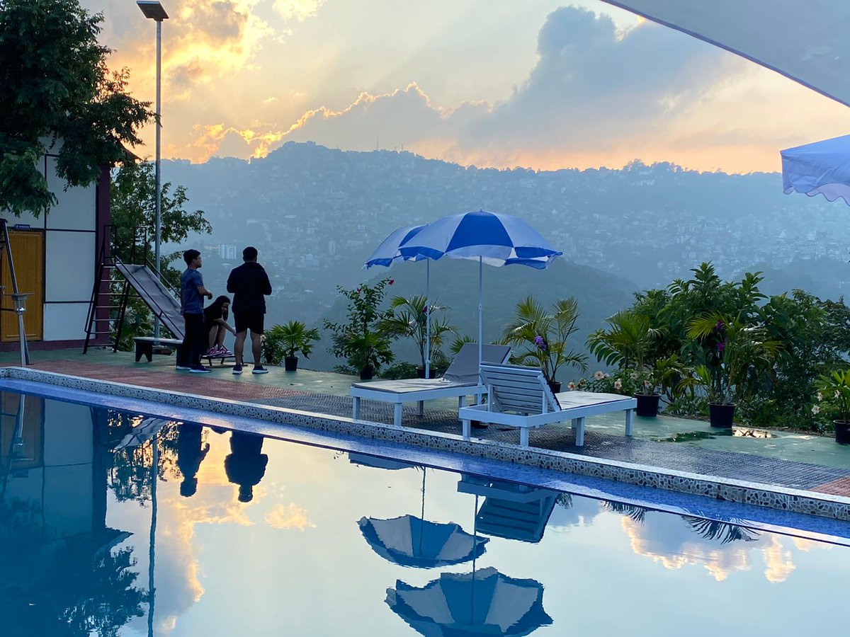 nancyremruati's tweet photo. A day well spent.. View of Aizawl was majestic from here... #Sel-lut_Resort #Zemabawk https://t.co/7l2B9c8wls