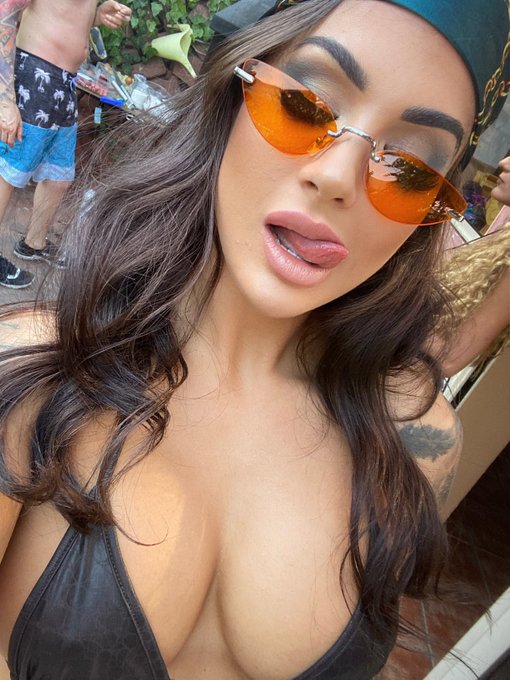 Comenta lo que mas te gusta de mi cuerpo❤ RT si te gustar&iacute;a BEARME💋 https://t.co/joM7zs5I9G<a href="/tag/happytuesday"class="tags"><span>#happytuesday</span></a>