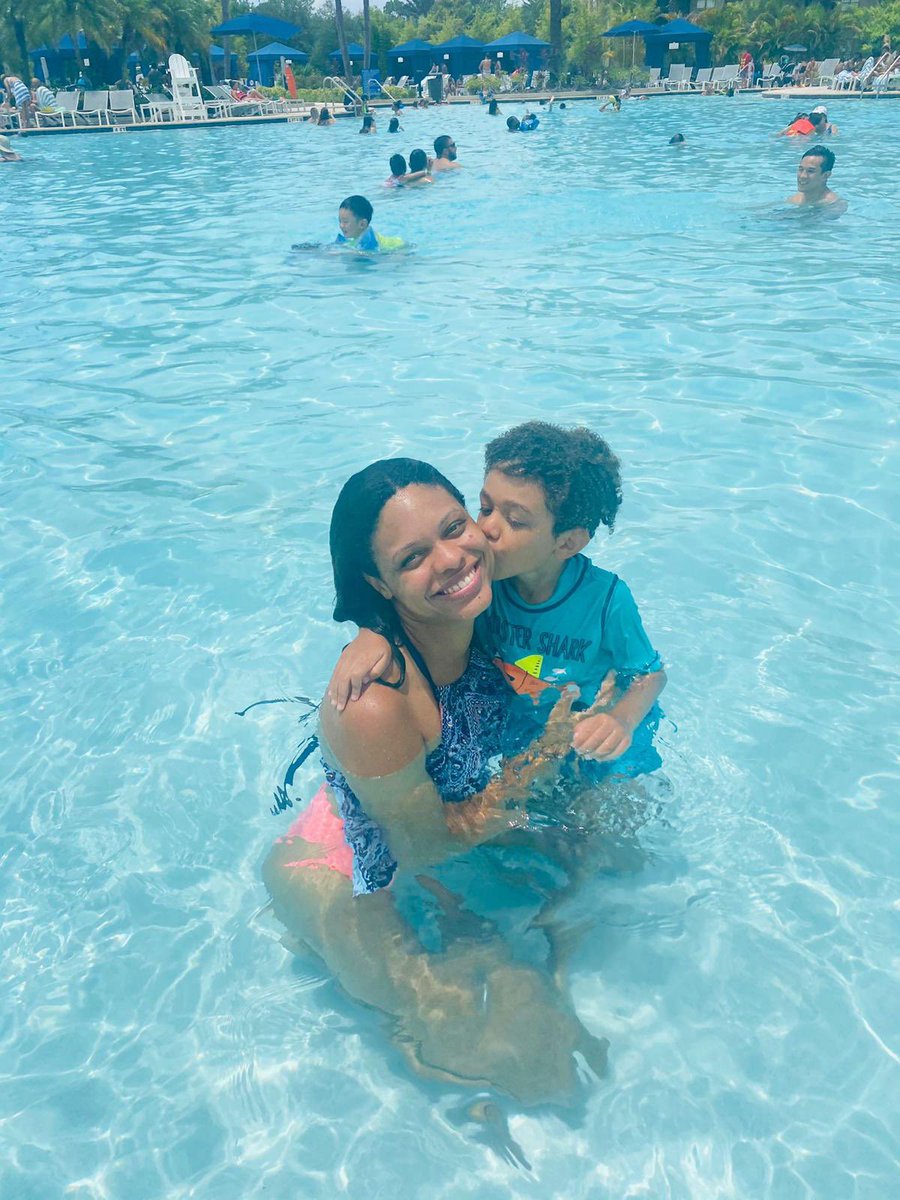 topaz_brady's tweet photo. Family Fun in Orlando 🏝 https://t.co/TDhcZYqEW6
