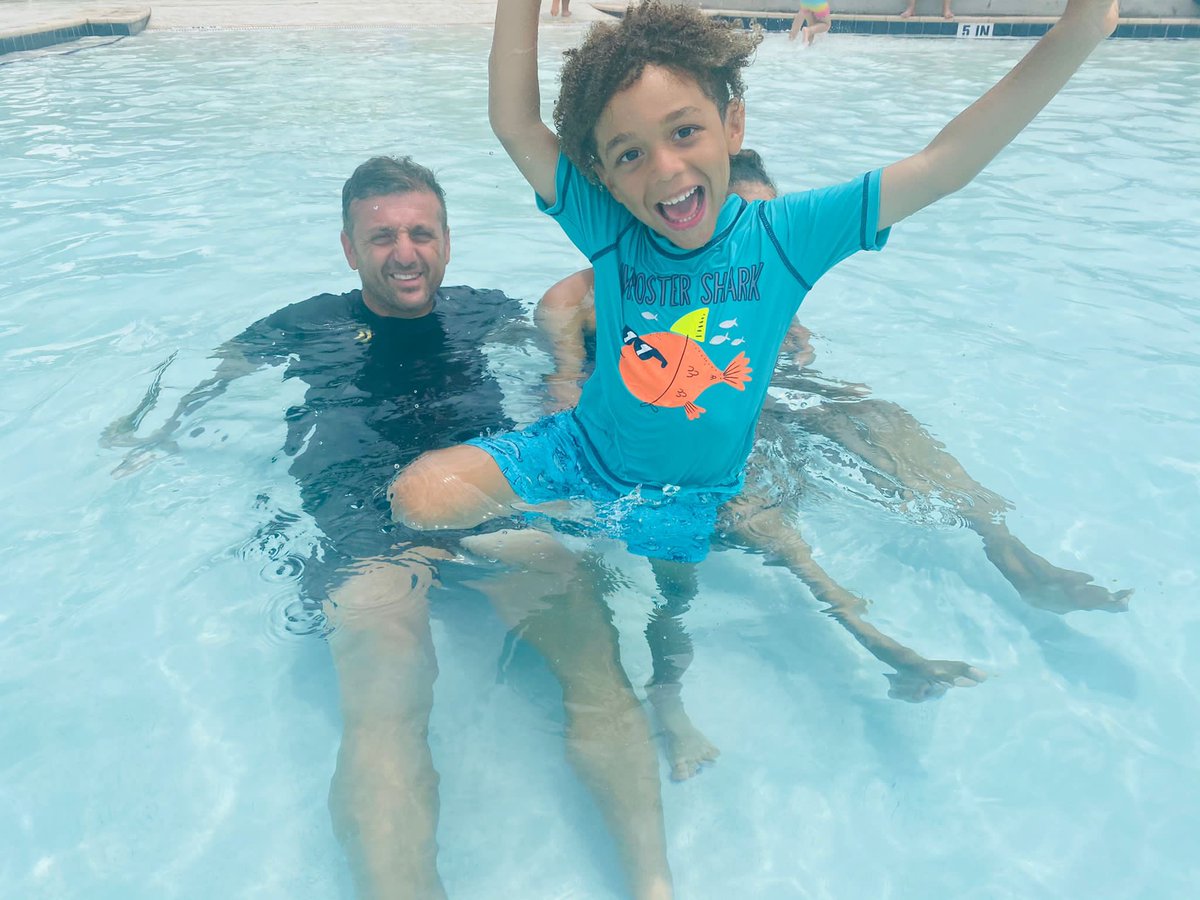 topaz_brady's tweet photo. Family Fun in Orlando 🏝 https://t.co/TDhcZYqEW6