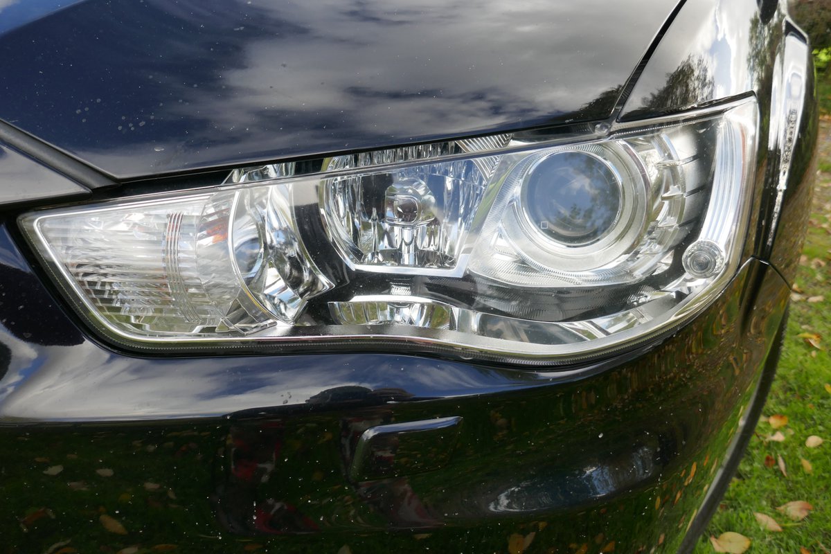 TheLengthsman's tweet photo. Drove my new car in the dark this weekend and was blown away with the headlights ~ also when you turn a corner another light comes on to illuminate the inside verge of the turn !
#intelligentlights https://t.co/OcBZUE5sNp