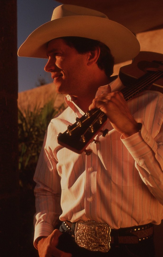 GeorgeStrait's tweet photo. "Open my eyes and then I swear I saw God today." #ISawGodToday https://t.co/W9gOq4NYcI https://t.co/2VnJtU9qhz