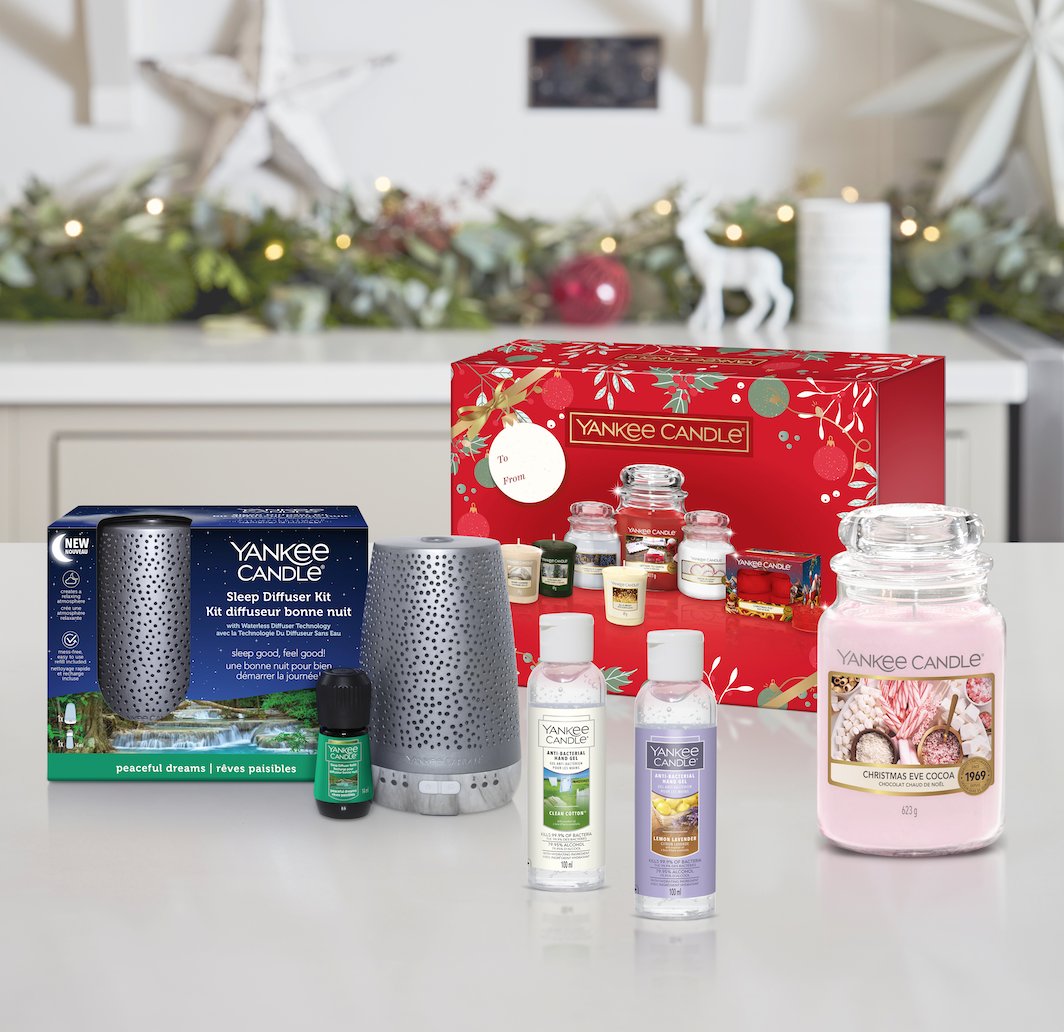 FragranceDirect's tweet photo. FOLLOW, LIKE &amp; RT TO WIN! 🌟 YANKEE GIVEAWAY 🌟 Home scent lovers, this one's for you! We're giving away a dreamy bundle featuring a WOW Gift Set, Sleep Diffuser and Christmas Eve Cocoa Large Candle Jar! (Competition ends 07/11/21, UK only, winner will be contacted via DM!) https://t.co/1hqZqMYQrT