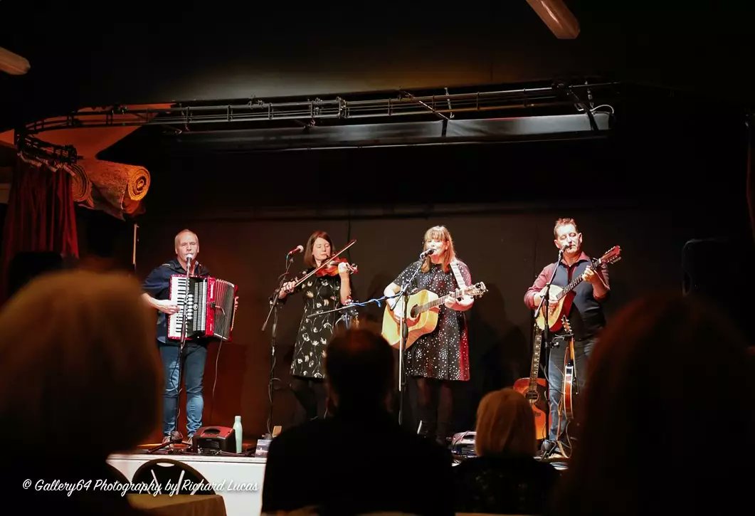 Folky MacFolk Face tweet media