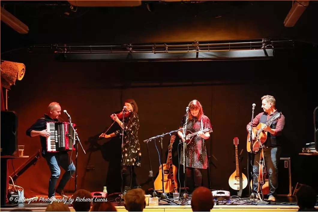 Folky MacFolk Face tweet media